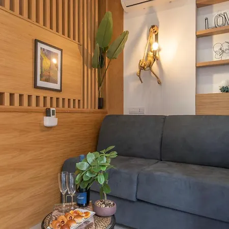 Station Nyaraló Nápoly