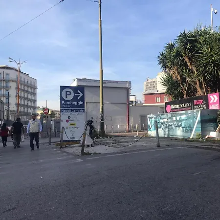 Station * Neapel